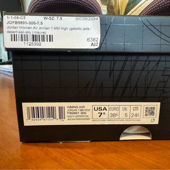 Nike Air Jordan 1 MM High (galactic jade/desert-sail-sky j mauve) - Picture 2 of 6